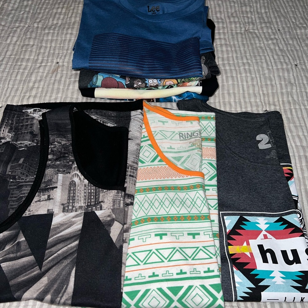 Men’s graphic T-shirts and Tanks